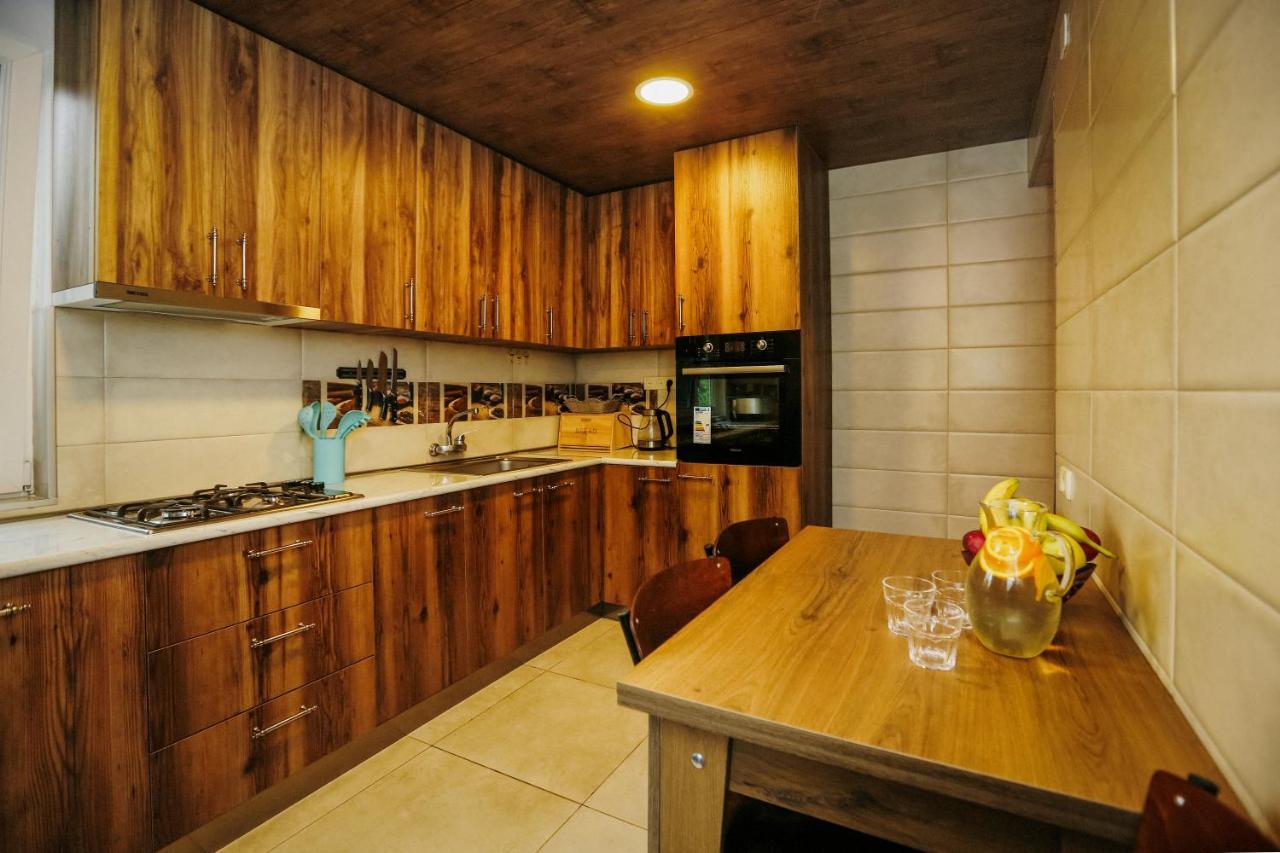 קוטאיסי Bebo Babu Guest House מראה חיצוני תמונה